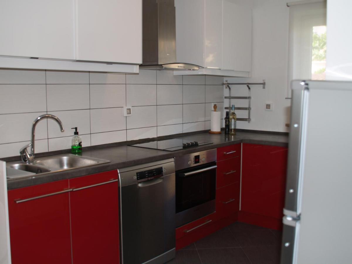 Apartament Dasara *