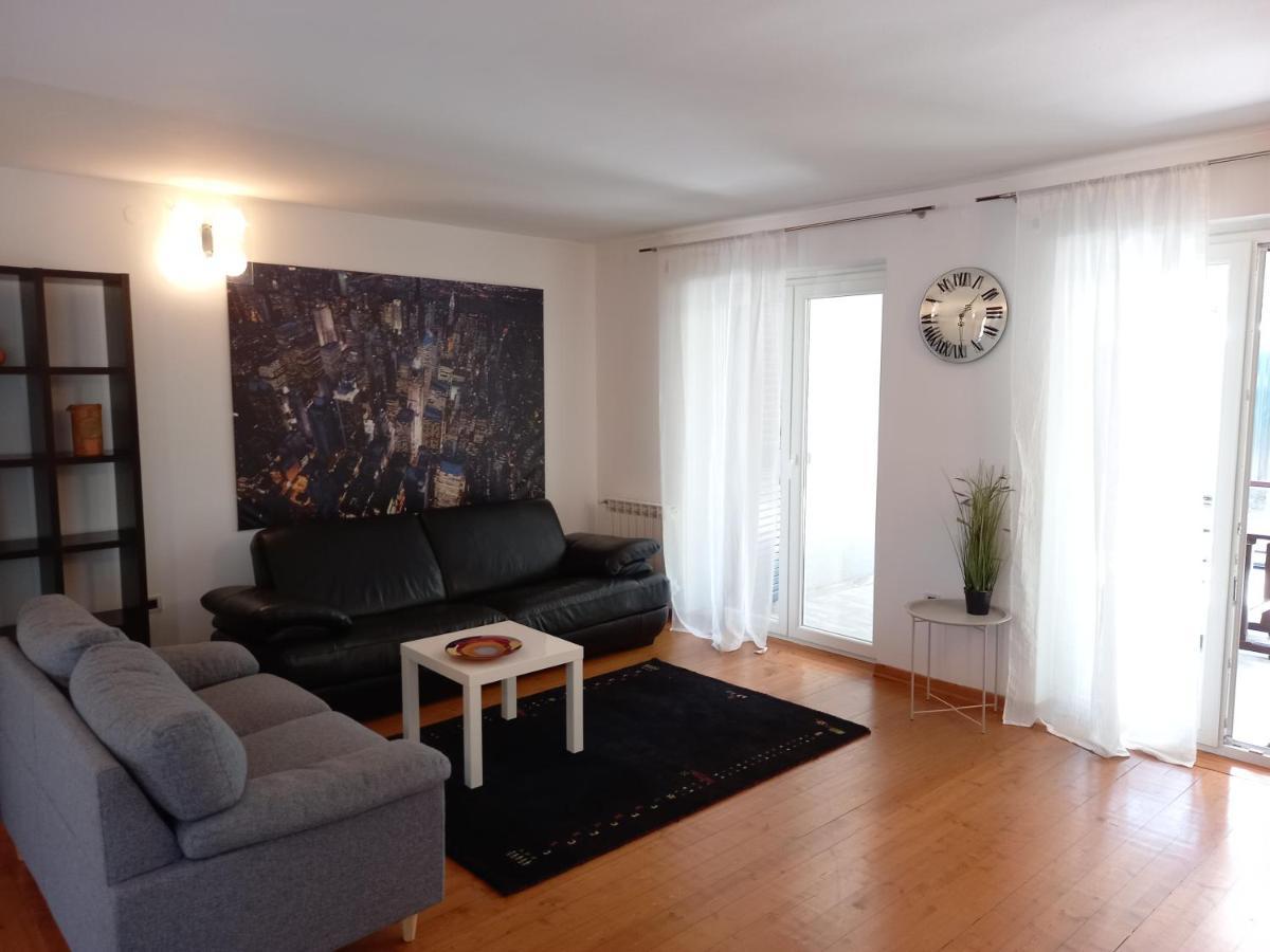 Dasara Apartament *