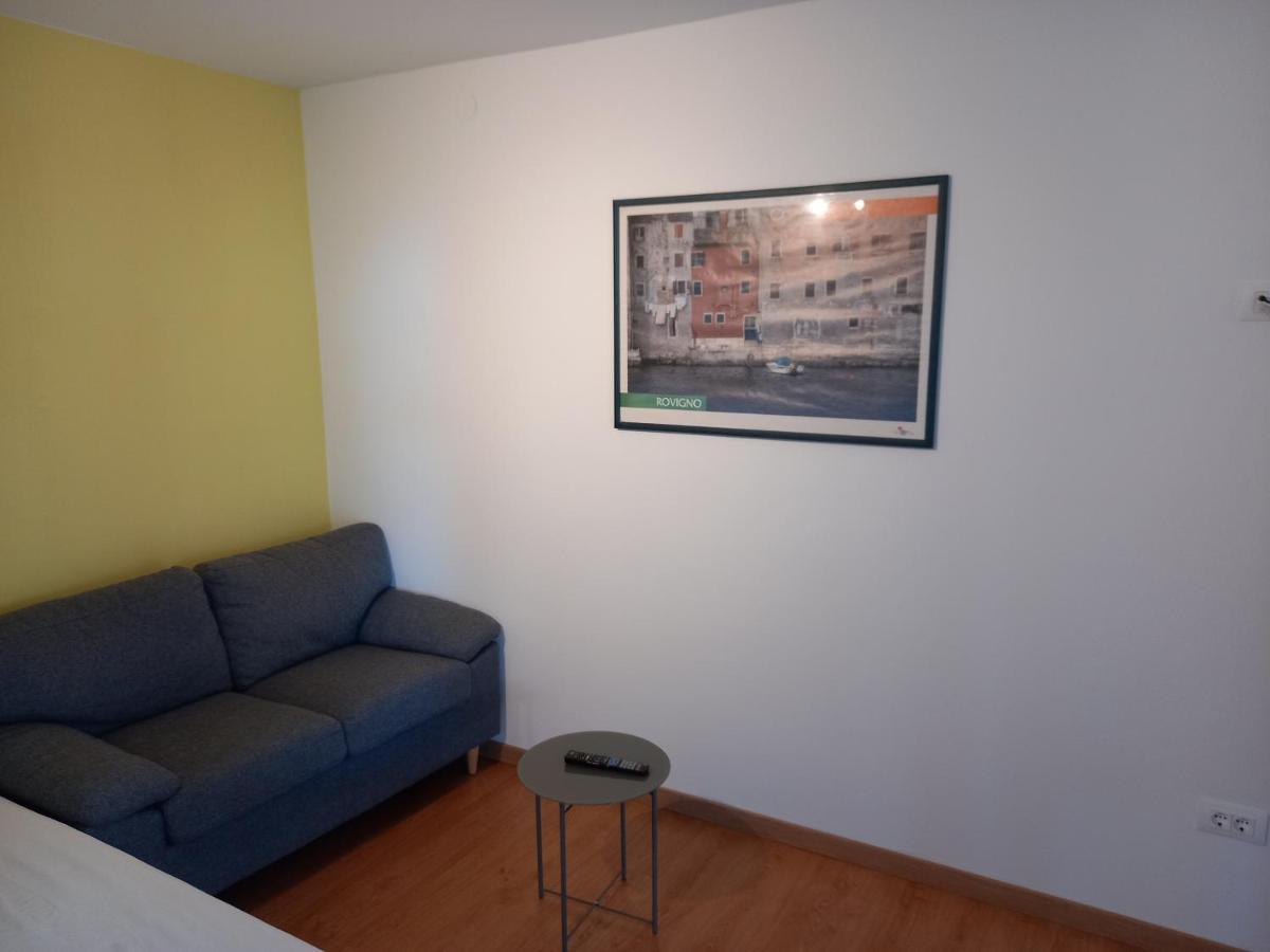 Apartament Dasara *