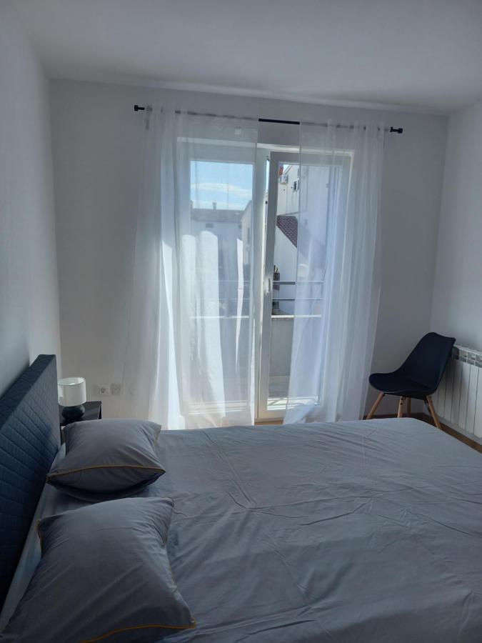 Apartament Dasara *